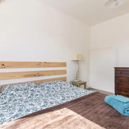 Le Jardin Des Fées Couette-café