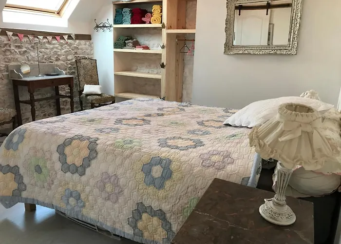 Le Jardin Des Fées Savigny-le-Vieux