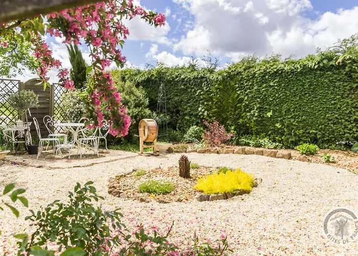 Le Jardin Des Fées Savigny-le-Vieux